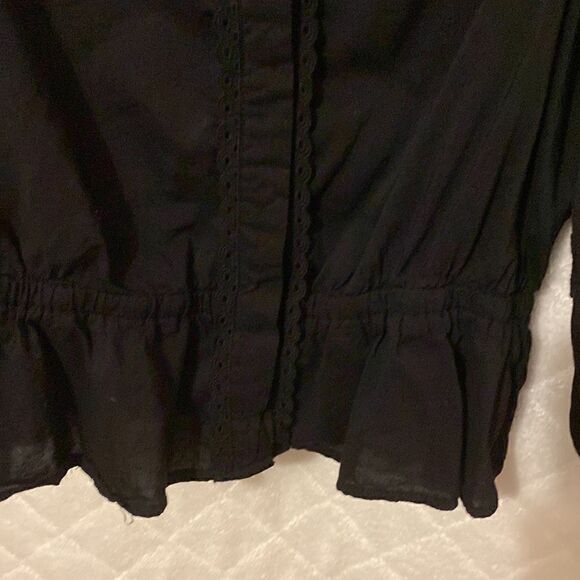 Black blouse   - Picture 4 of 9